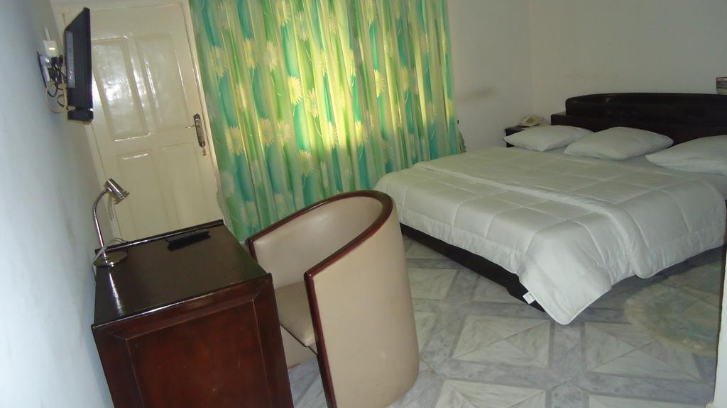 Wadoma Royale Hotel Kumasi Quarto foto