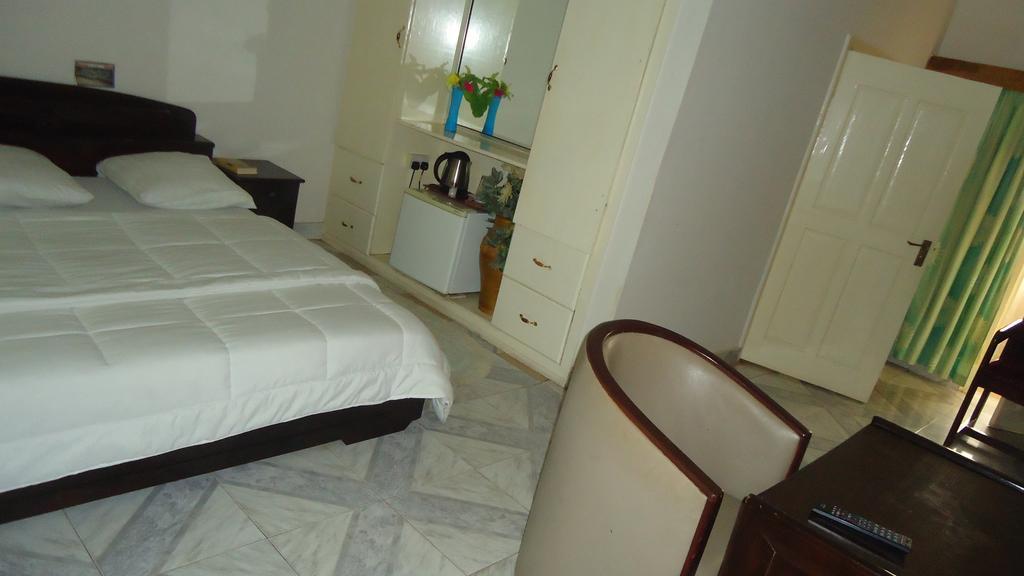 Wadoma Royale Hotel Kumasi Quarto foto