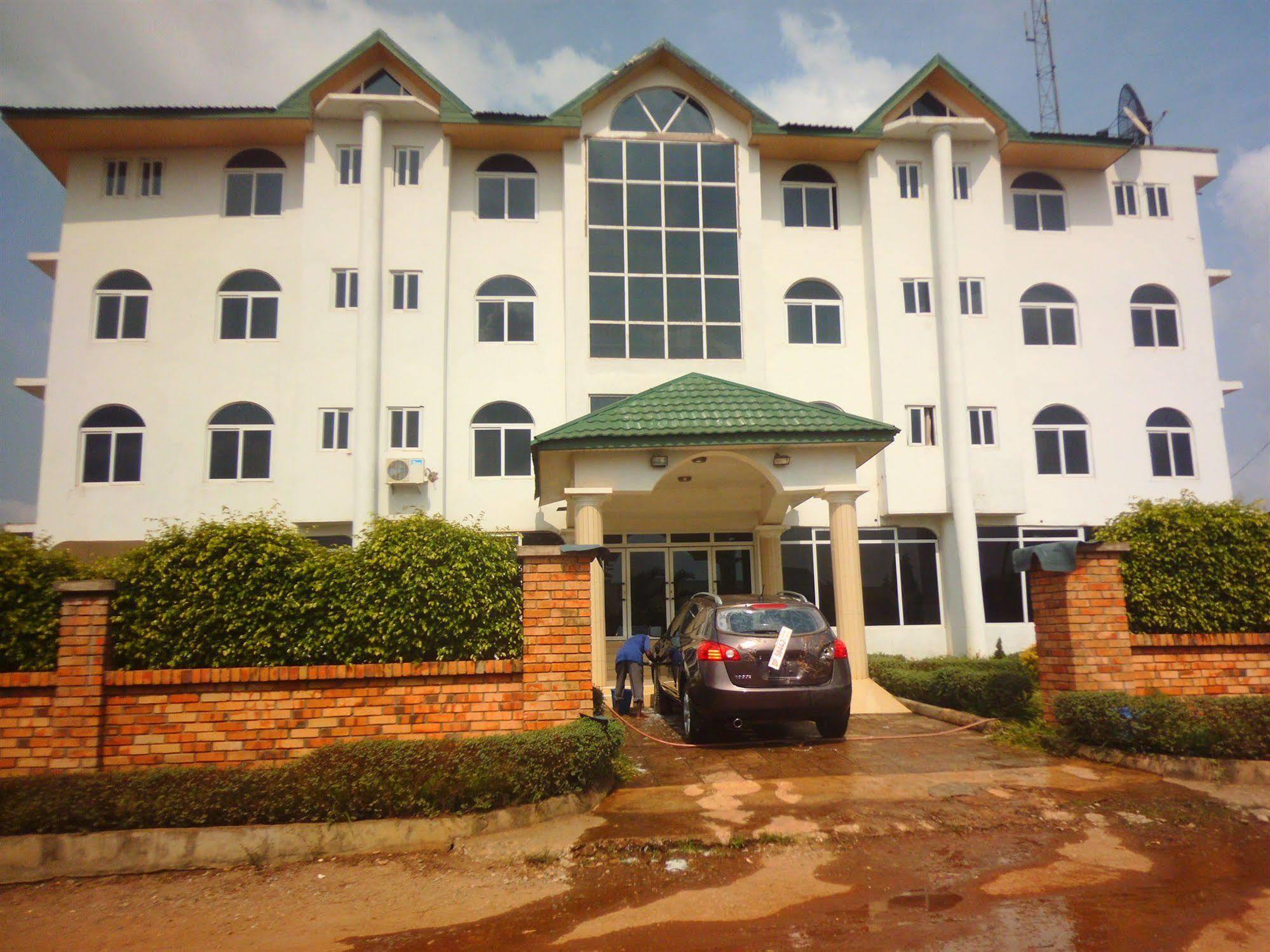 Wadoma Royale Hotel Kumasi Exterior foto
